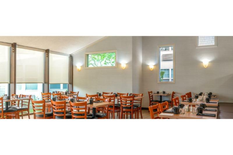 Holiday Inn Cape Cod - Hyannis By Ihg Exterior photo