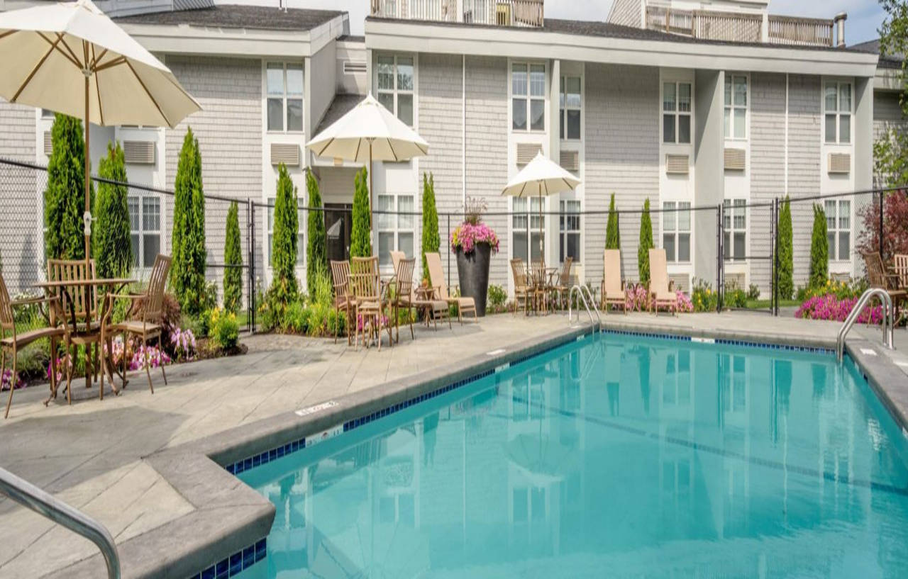 Holiday Inn Cape Cod - Hyannis By Ihg Exterior photo